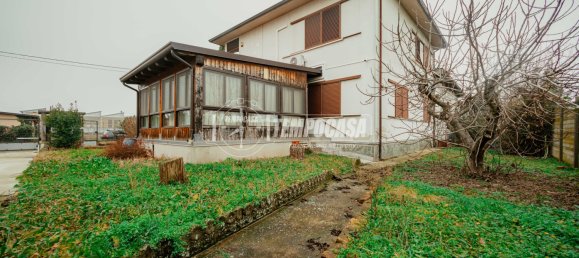 6 rooms Villa in Voghera, Italy No. 154858 13