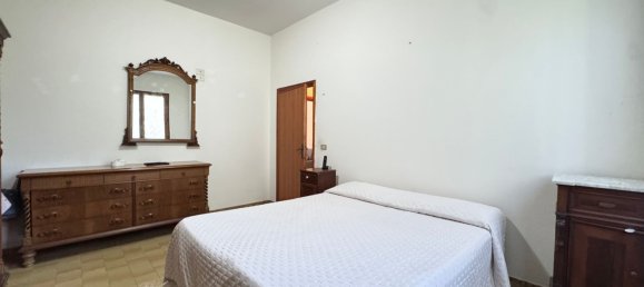 6 bedrooms House in Marliana, Italy No. 377520 17