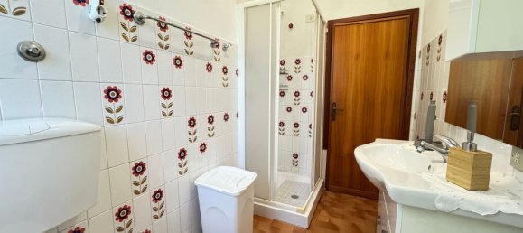 6 bedrooms House in Marliana, Italy No. 377520 45