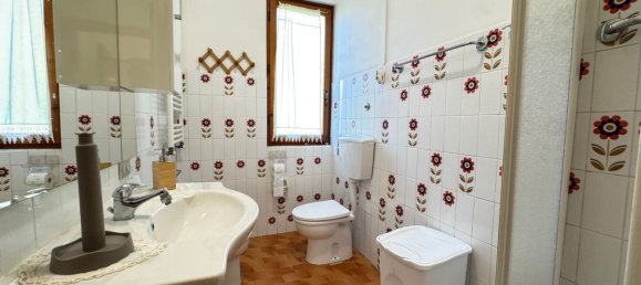 6 bedrooms House in Marliana, Italy No. 377520 41