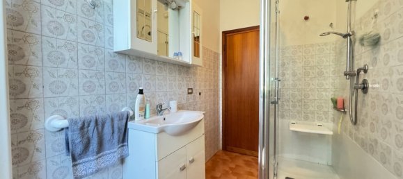 6 bedrooms House in Marliana, Italy No. 377520 10