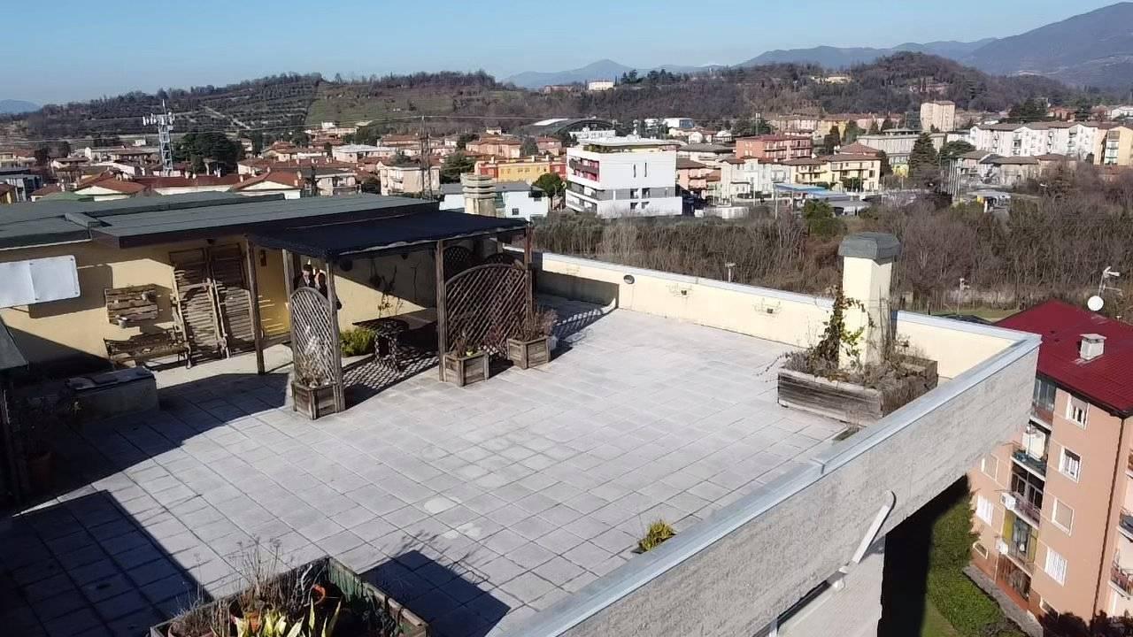 Penthouse de 4 divisões em Brescia, Italy N.º 25737