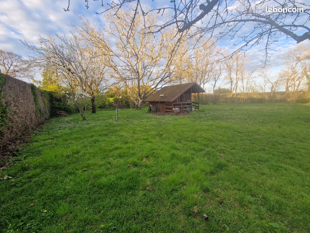 640m² Land in Surgeres, France No. 114342