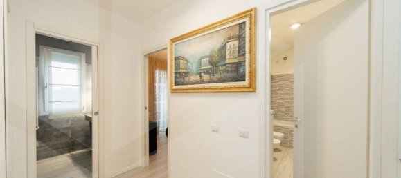 3 rooms Apartment in Monza, Italy No. 31394 2