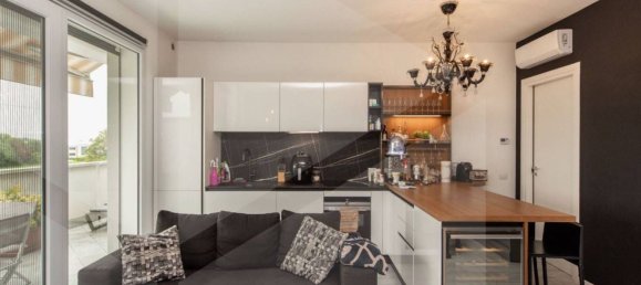 3 rooms Apartment in Monza, Italy No. 31394 37