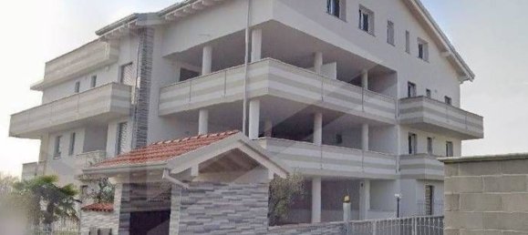 3 rooms Apartment in Monza, Italy No. 31394 13