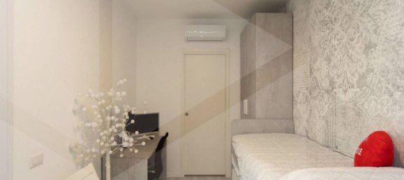 3 rooms Apartment in Monza, Italy No. 31394 8