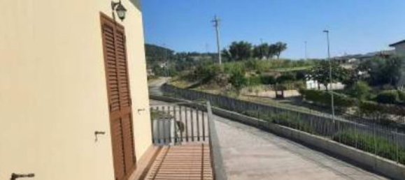 Casa de 8 divisões em Perugia, Italy N.º 49939 24