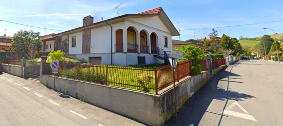 6 rooms Villa in Lugagnano Val d'Arda, Italy No. 295688 3