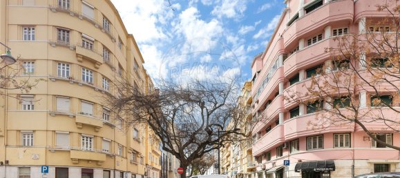 4 bedrooms Apartment in Lisbon, Portugal No. 99440 2