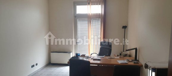 5 rooms Office in Turin, Italy No. 251605 2