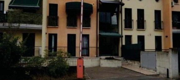 6-salle Appartement à Chiarano, Italy No. 206411 6