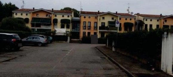 6-salle Appartement à Chiarano, Italy No. 206411 4