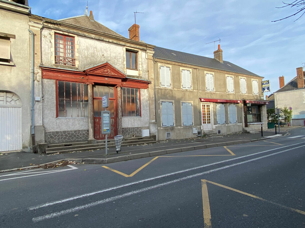 Edifício T6 em Jargeau, France N.º 236109