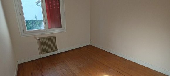 5 bedrooms House in Dreux, France No. 76009 9