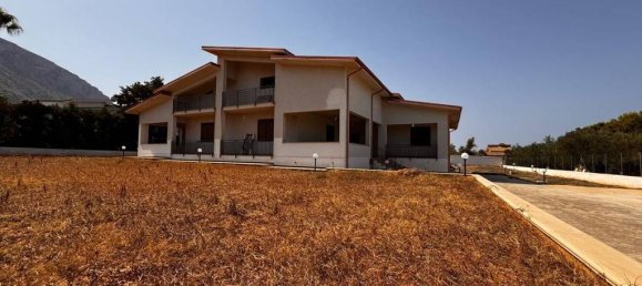 Вилла с 4 спальнями в Чинизи, Италия № 313183 2