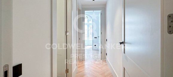 4 bedrooms Apartment in Eixample, Spain No. 86195 19