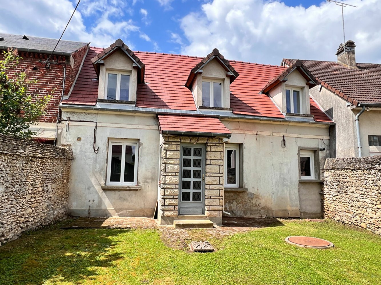 4 bedrooms House in Sainte-Genevieve, France No. 61494