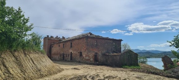 5 bedrooms House in Castiglione del Lago, Italy No. 58738 8