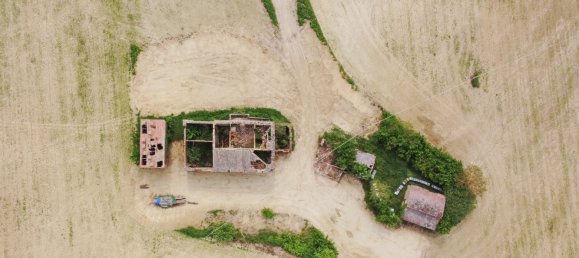 5 bedrooms House in Castiglione del Lago, Italy No. 58738 5