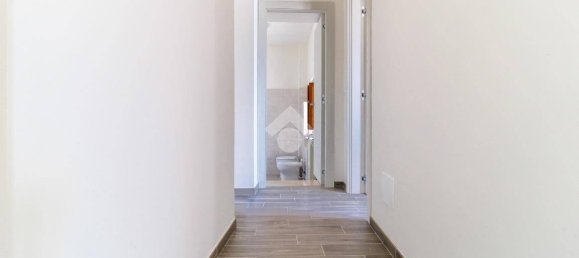 Apartamento de 2 dormitorios en L'Aquila, Italy No. 39760 17