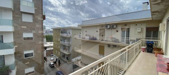 4 rooms Apartment in Bitonto, Italy No. 29062 92