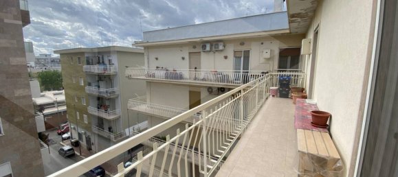 4 rooms Apartment in Bitonto, Italy No. 29062 4