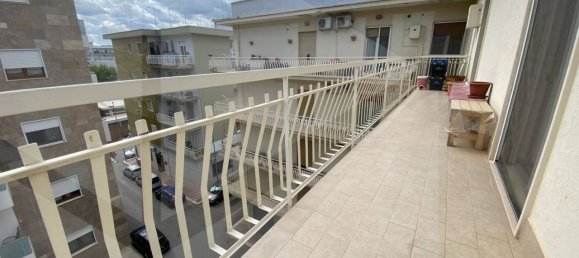 4 rooms Apartment in Bitonto, Italy No. 29062 80