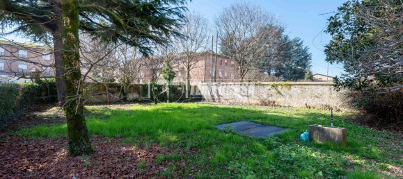 6 bedrooms House in Cavriago, Italy No. 10855 15