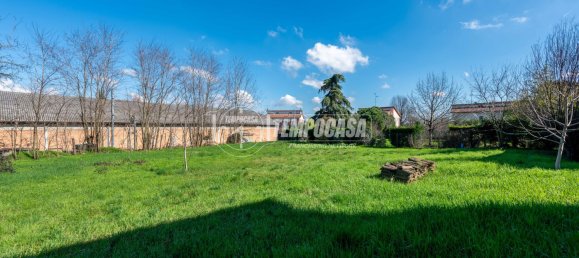 6 bedrooms House in Cavriago, Italy No. 10855 18