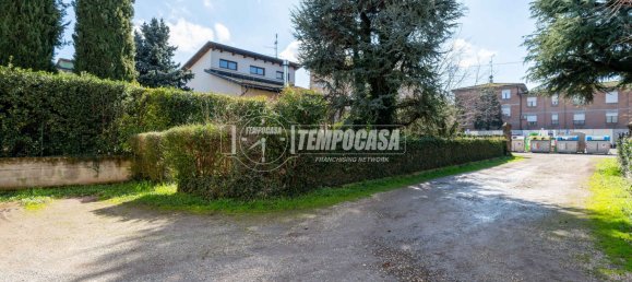 6 bedrooms House in Cavriago, Italy No. 10855 11