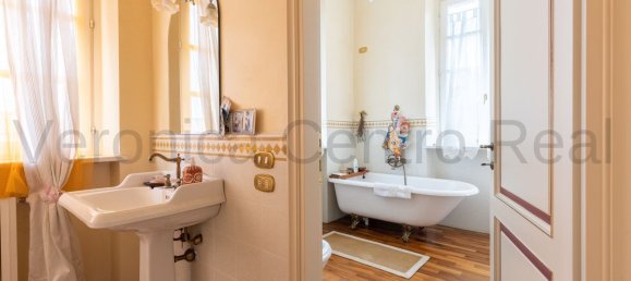 13 bedrooms Villa in Porcari, Italy No. 358827 19