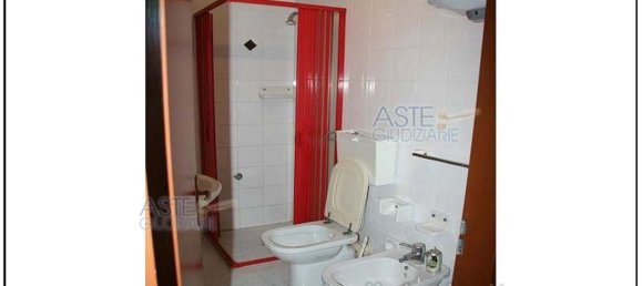 Вилла с 5 комнатами в Бурджо, Италия № 298687 11