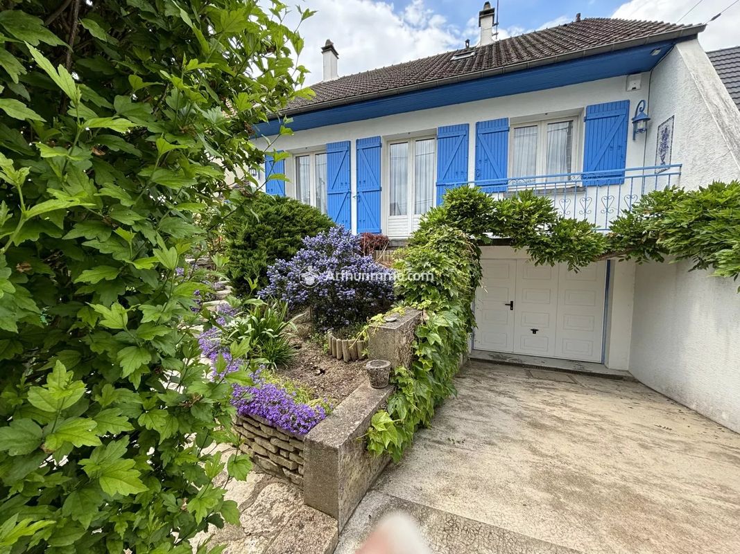 3 Schlafzimmer Haus in Savigny-sur-Orge, France, Nr. 181449