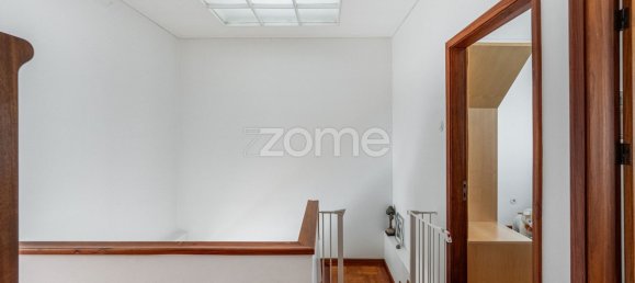 3 bedrooms House in Porto, Portugal No. 145080 17