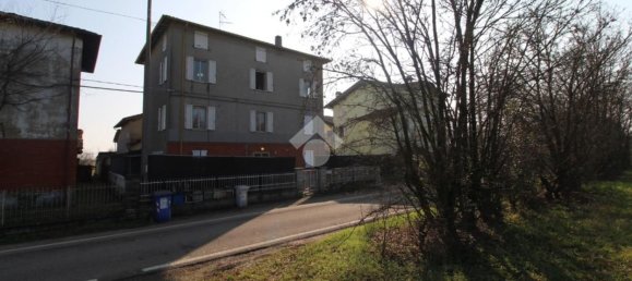 Дом с 6 комнатами в Реджо Эмилия, Италия № 8059 33