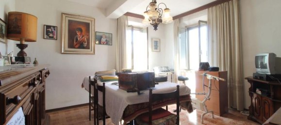 Дом с 6 комнатами в Реджо Эмилия, Италия № 8059 10