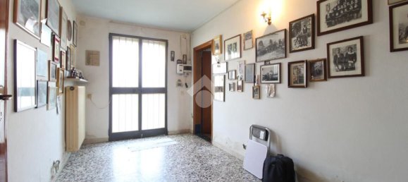 Дом с 6 комнатами в Реджо Эмилия, Италия № 8059 21