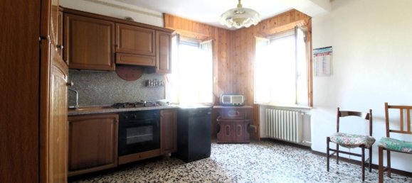 Дом с 6 комнатами в Реджо Эмилия, Италия № 8059 19