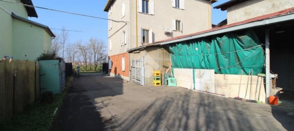 Дом с 6 комнатами в Реджо Эмилия, Италия № 8059 2