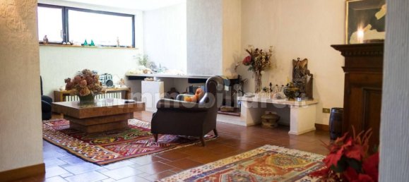 4 غرف نوم فيلا في Parma, Italy رقم 3590 15