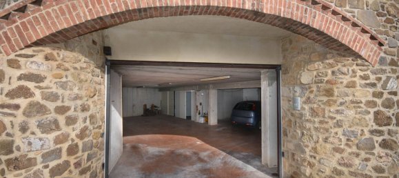 6 bedrooms Villa in Montalcino, Italy No. 106210 7