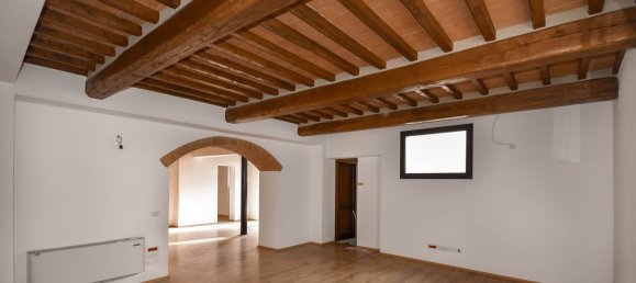 6 bedrooms Villa in Montalcino, Italy No. 106210 14
