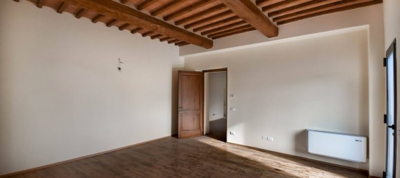 6 bedrooms Villa in Montalcino, Italy No. 106210 17
