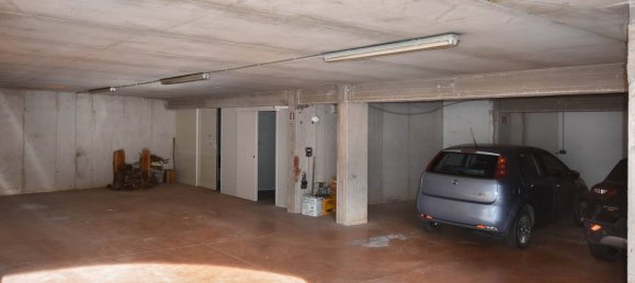 6 bedrooms Villa in Montalcino, Italy No. 106210 8