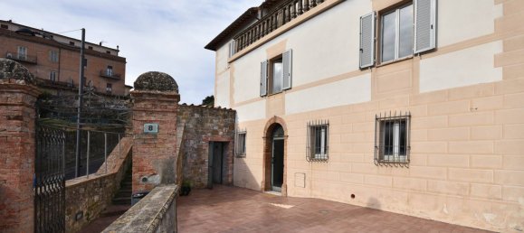 6 bedrooms Villa in Montalcino, Italy No. 106210 2