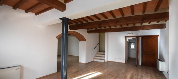 6 bedrooms Villa in Montalcino, Italy No. 106210 9