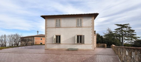 6 bedrooms Villa in Montalcino, Italy No. 106210 4