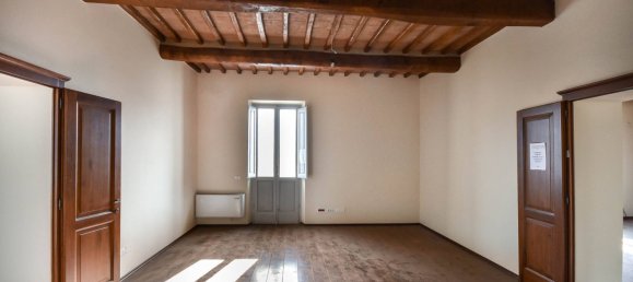 6 bedrooms Villa in Montalcino, Italy No. 106210 24