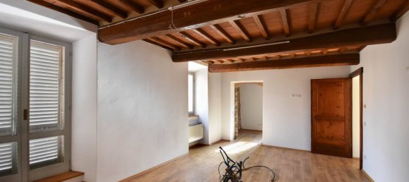 6 bedrooms Villa in Montalcino, Italy No. 106210 11